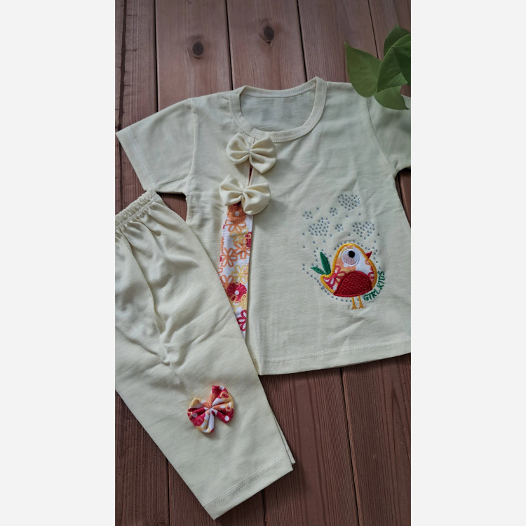 ست اقتصادی تیشرت و شلوارک ملانژ دخترانه مدل جوجه سایز 35 و 40