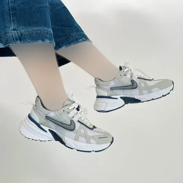 کتونی نایک زنانه مدل V2K