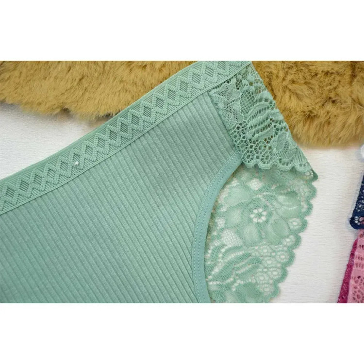 شورت زنانه کبریتی پشت دانتل سایز M L XL تولید چین