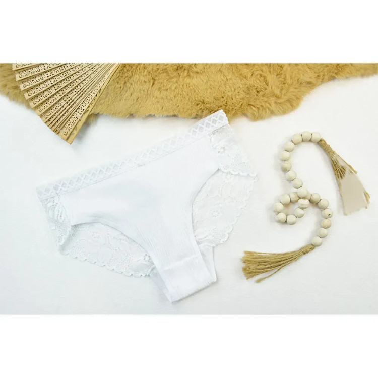 شورت زنانه کبریتی پشت دانتل سایز M L XL تولید چین