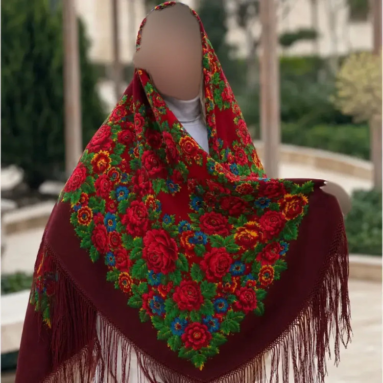 روسری ترکمنی پشمی اصل قرمز برند Pavlovo Posad قواره 148 در 148 سانتیمتر